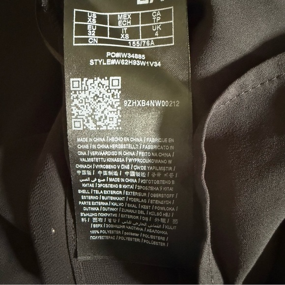 NWOT GUESS BLACK CROPPED “ISABELLE” TANK TOP WITH LONG SHEER OVERLAY SIZE XS - Picture 7 of 7